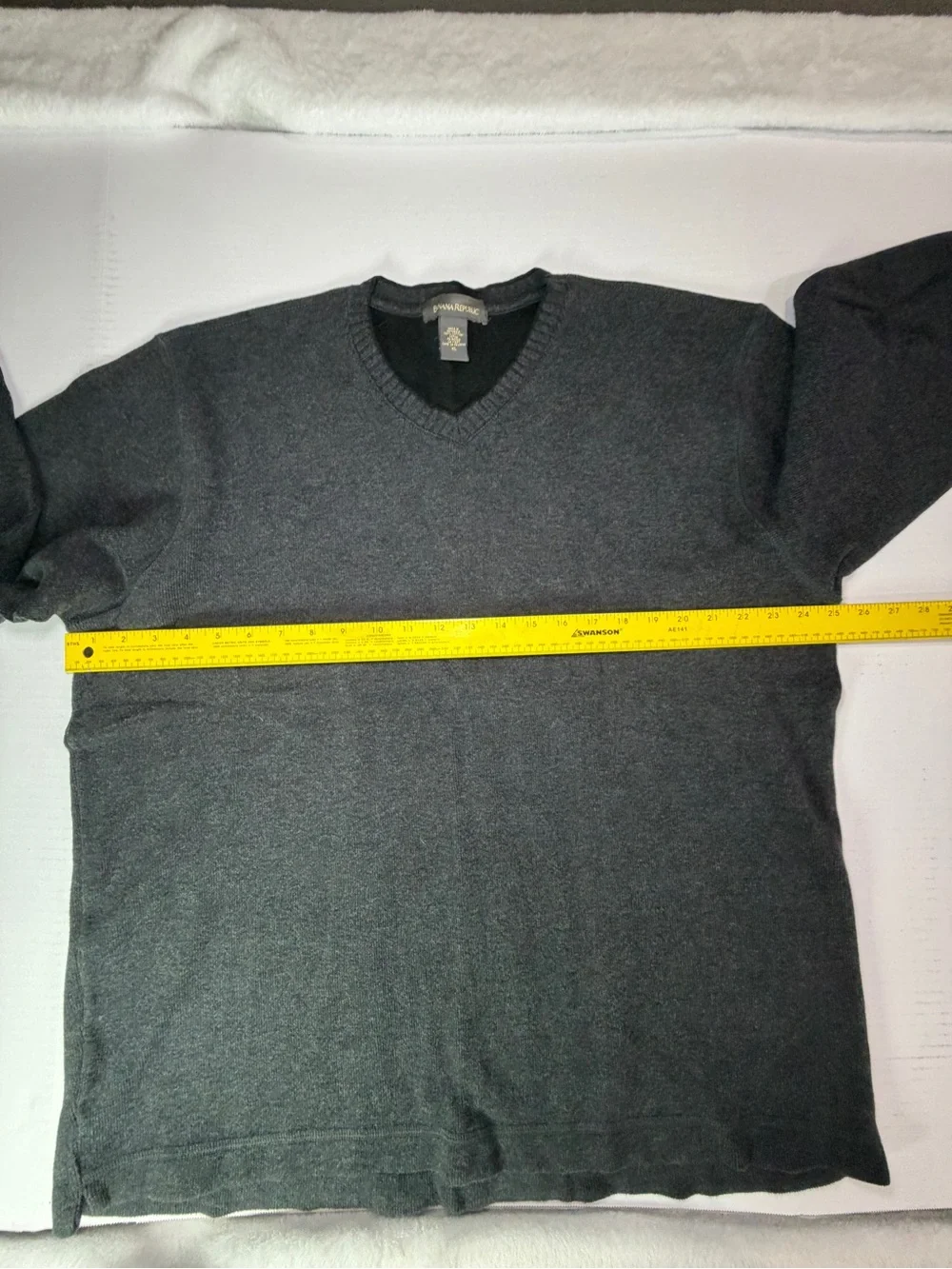 Banana Republic Men's Charcoal V-Neck Sweater